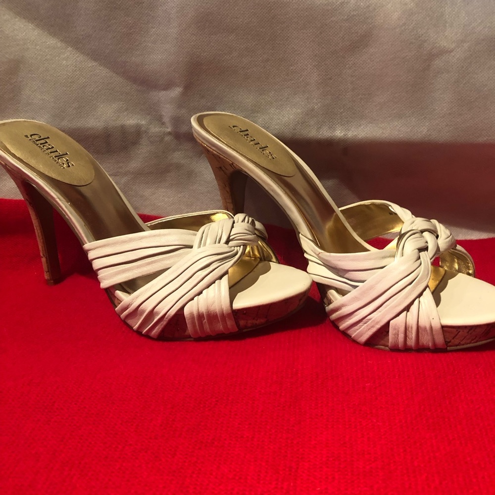 NWT Fabulous Charles David cream colored leather and cork platform sandals